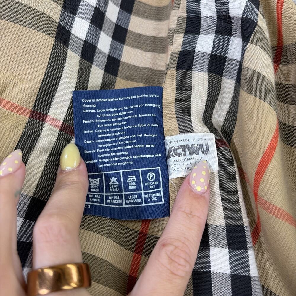 Vintage Burberry Women's Size 4 Long Khaki Nova Check Trench Coat 80s Union Made - Picture 5 of 15